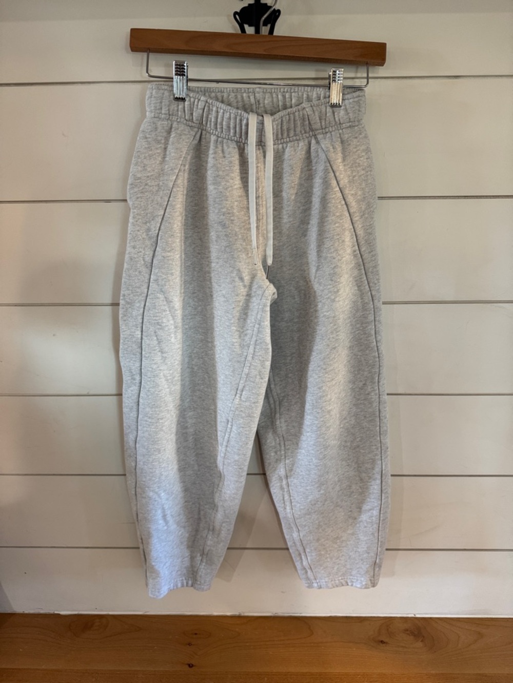 Lululemon Scuba Mid-Rise Barrel-Leg Pant 7/8 Length